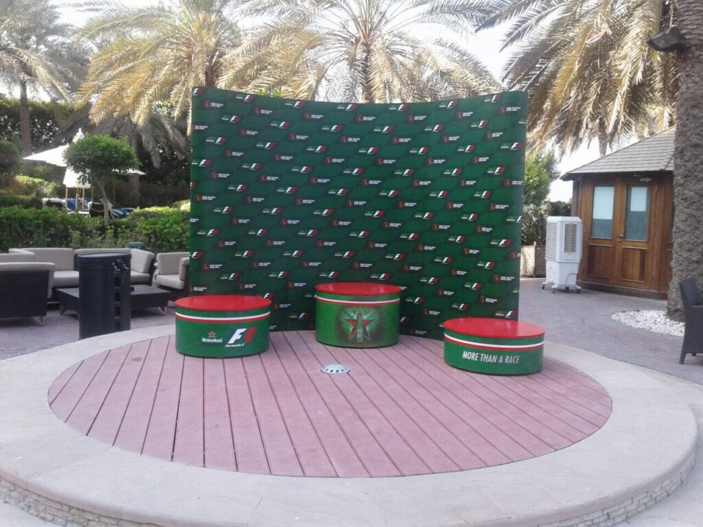 Meero Modular Display System