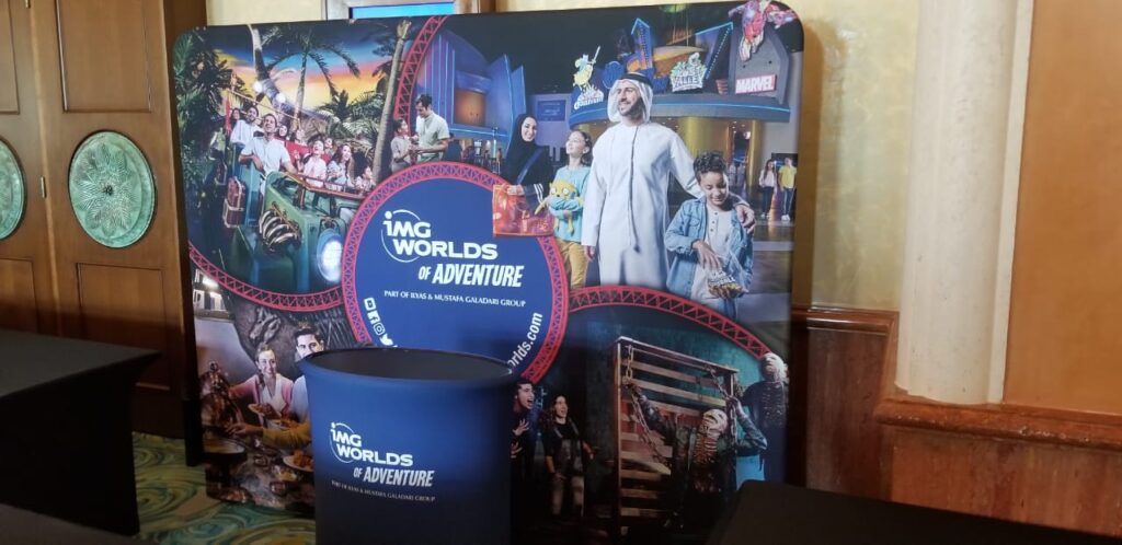 Meero Modular Display System