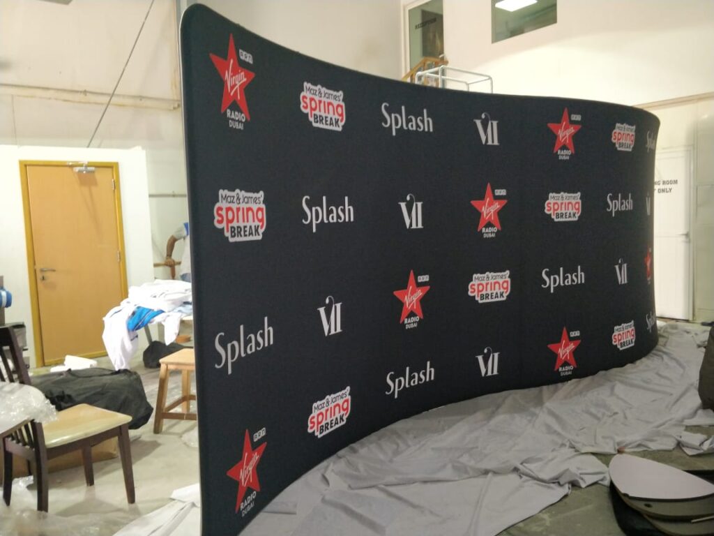 Meero Modular Display System